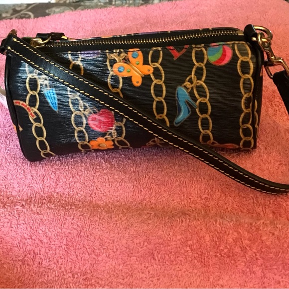 Dooney & Bourke Charm Chain mini barrel bag NWT - Picture 3 of 12